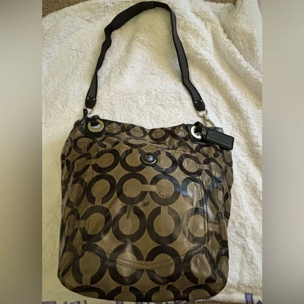 Opt Art Signature Coach Tote - Picture 12 of 13